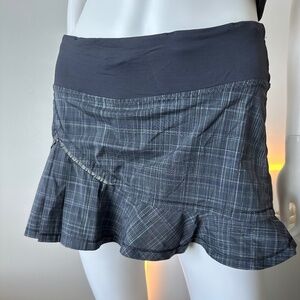Lululemon skirt size 4